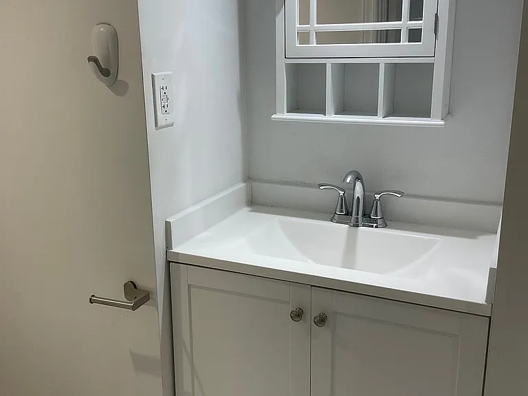 55 Addington Ave #B — Photo 12