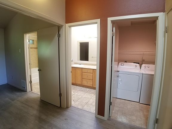 4th image of 3540 Lake Washington Blvd SE