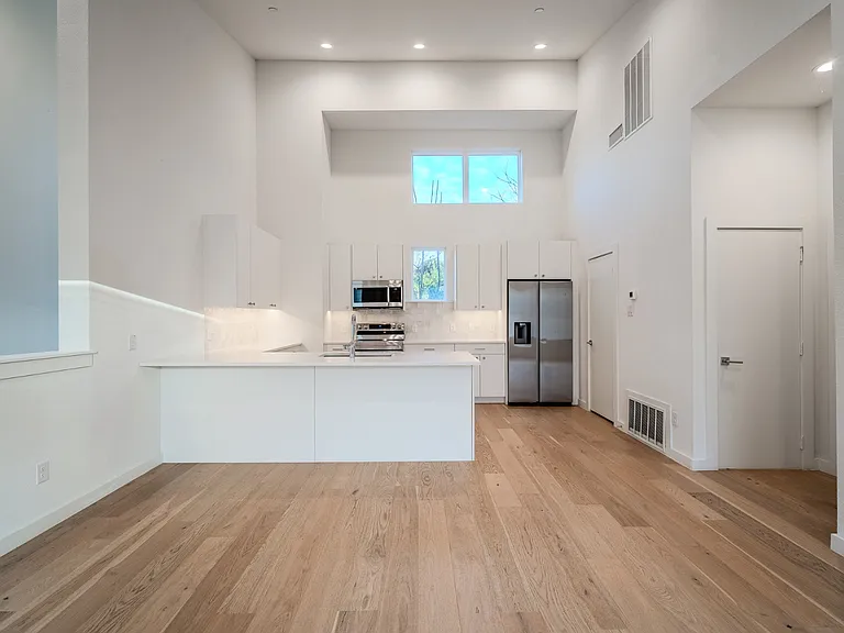 6144 Oram St #1 — Photo 18