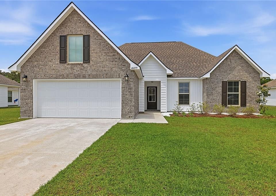 1st image of 46079 Dover Dr