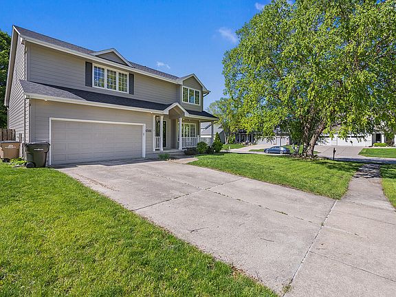 3rd image of 6566 Woodland Dr