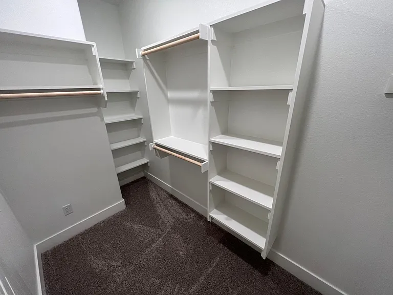 1052 Morra Ave — Photo 14