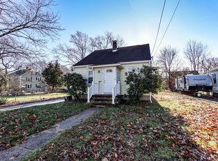 6 Morrison St, Uxbridge, MA 01569