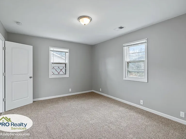 4516 Monroe St NE — Photo 11