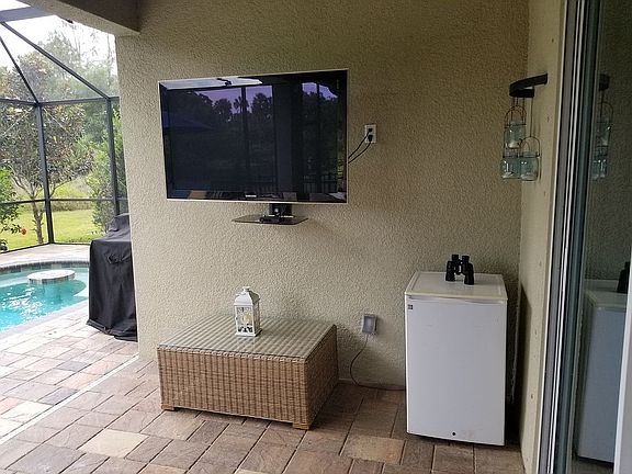 Room for TV and mini-fridge