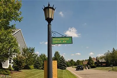 Stoneywood Cir NW photo 1