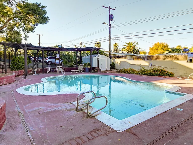1440 Vegas Valley Dr #10 — Photo 10