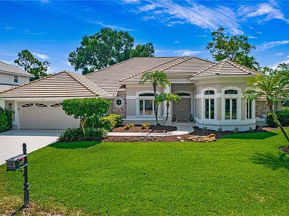 5th image of 228 Monterey DR