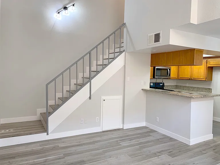 5238 Cartwright Ave #7 — Photo 5