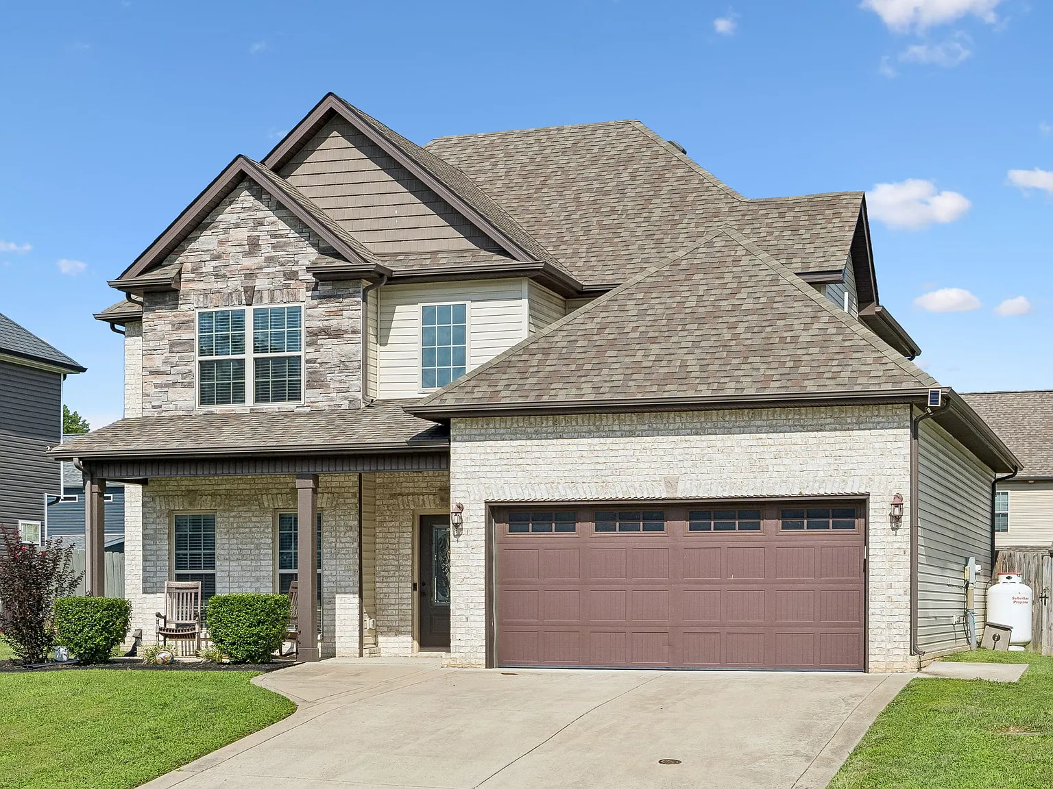 4 bed, 2.5 bath, 2158 sqft, $2,500 — Photo 3