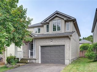 619 Mountain Maple Ave, Waterloo, ON N2V2P4