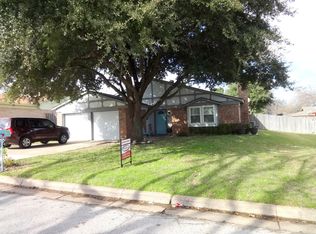 5411 Grantmont Dr, Arlington, TX 76016