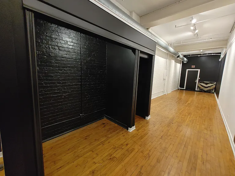 17 N Elizabeth St #2R — Photo 14