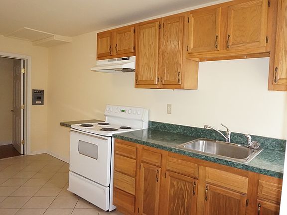 2nd image of 867 Horseshoe Pike APT 10