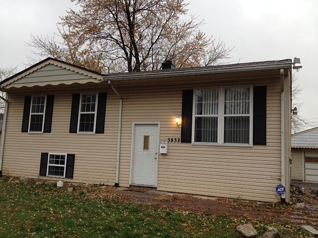 1st image of 3832 Bennett Dr