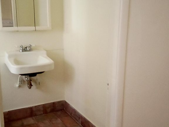 3rd image of 707 Martin Luther King J Way #1