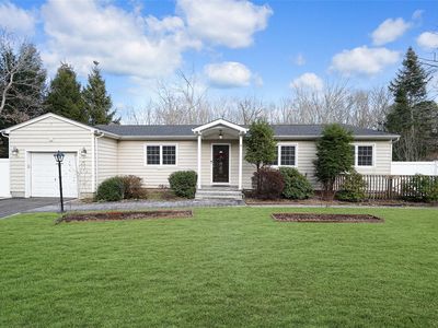375 Pond Path, East Setauket, NY, 11733
