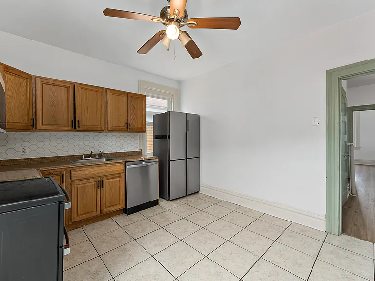 901 Highview St #1 — Photo 10
