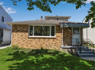 24 Leonore Rd, Amherst, NY 14226