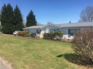 20 English Oaks Dr, Candler, NC 28715