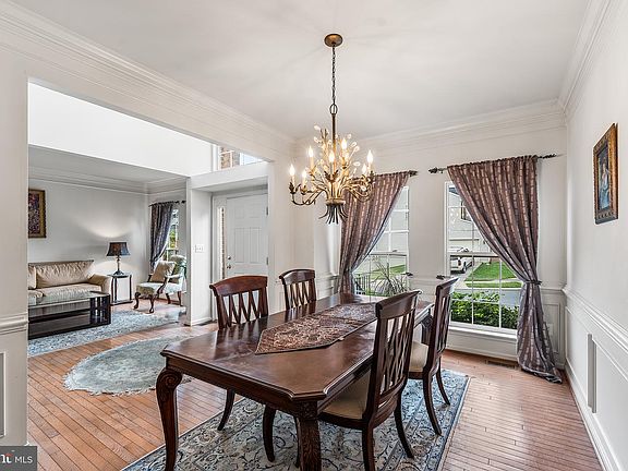 5th image of 9413 Harcrest Way