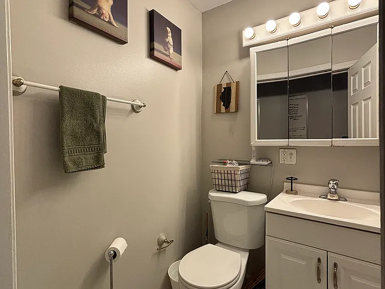857 N Marshfield Ave #2 — Photo 17
