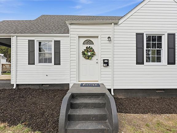 2nd image of 1822 Croyden Rd