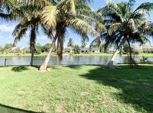 1437 Riverside Cir, Wellington, FL 33414