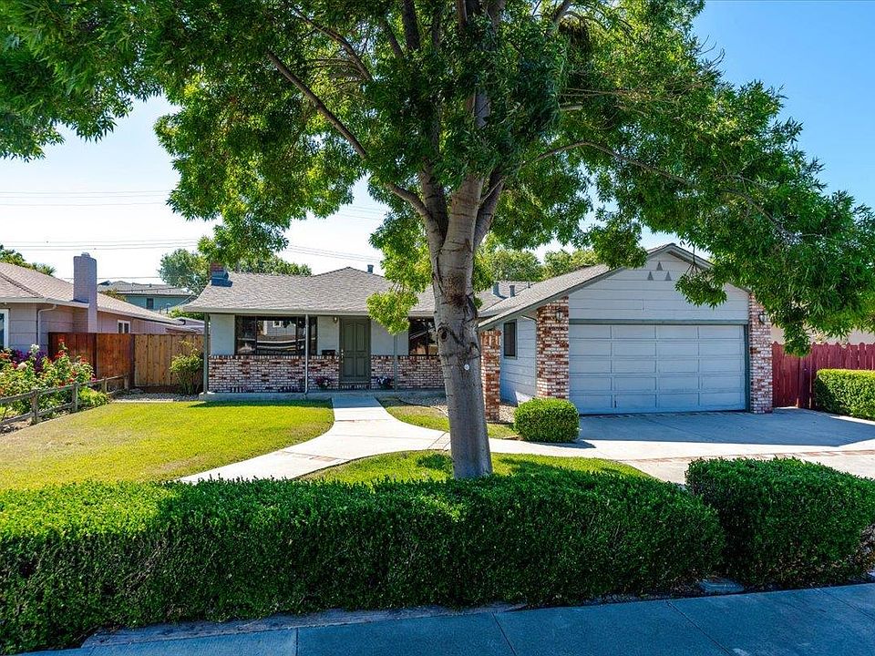 1st image of 1388 Las Palmas Dr