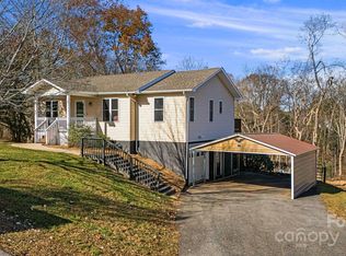 160 Sovereign Cir, Clyde, NC 28721