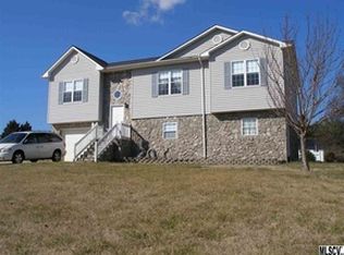 1396 Farmington Hills Dr, Conover, NC 28613