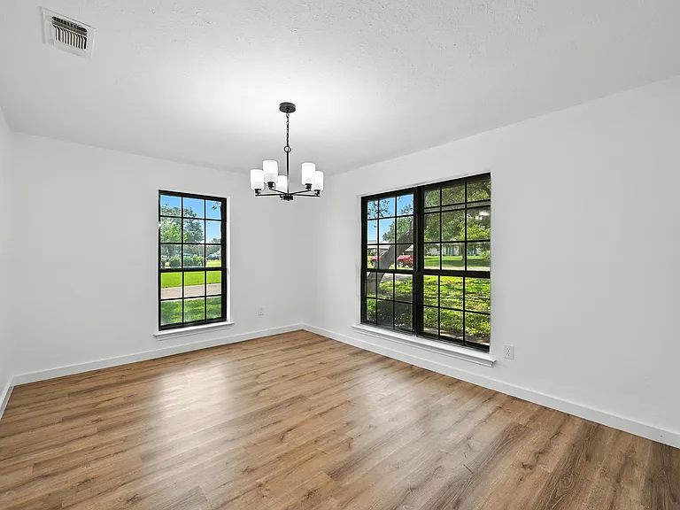3309 Larkin Ln — Photo 6