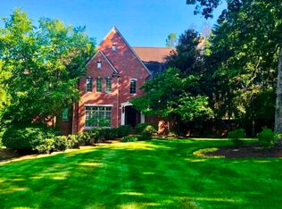 32 Fair Oaks Dr, Saint Louis, MO