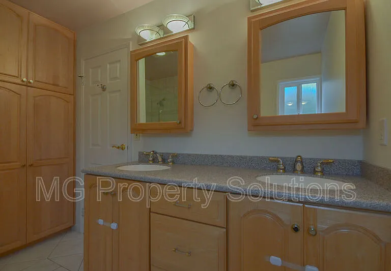 521 Rowland Blvd — Photo 14