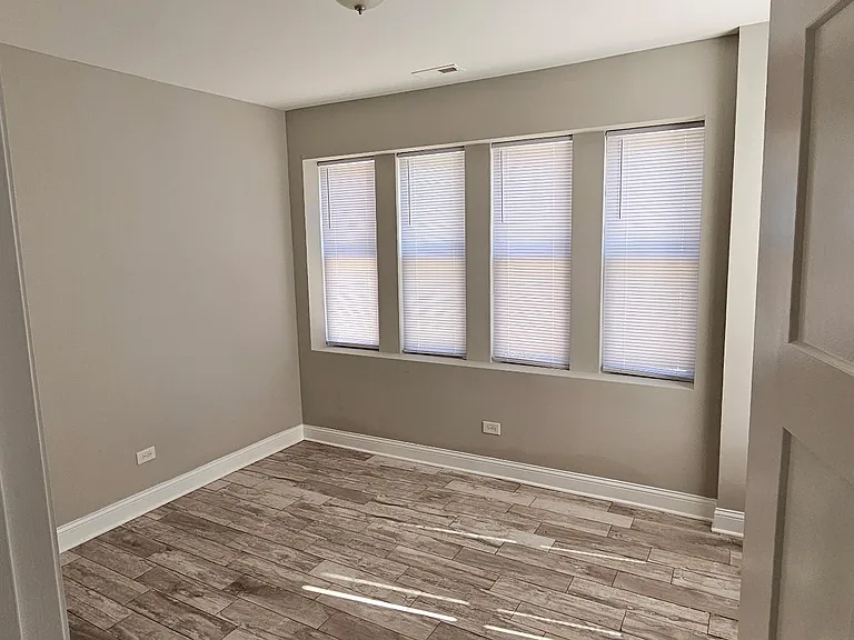 9157 S Loomis St #G — Photo 2