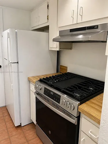 1205 Mariposa Ave #431 Photo 1