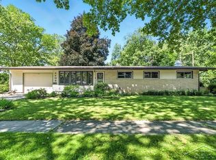 4405 Hampshire St, Midland, MI 48640