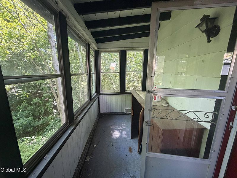 4th image of 1886 Highland Avenue