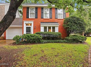 8 Oakford Ct, Jackson, MS 39211