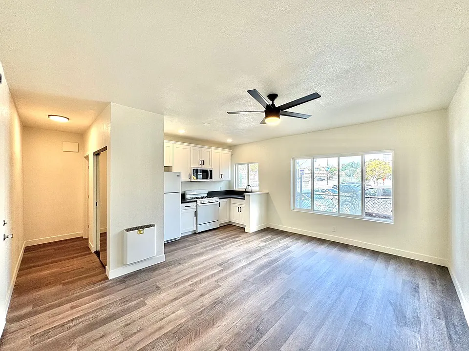 Jade Apartments