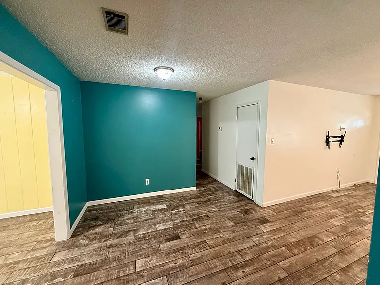 1116 W Nettleton Ave — Photo 6