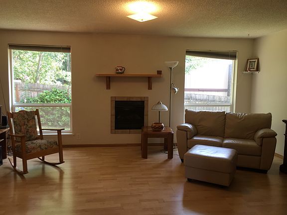 5th image of 2991 Corfu Blvd NE