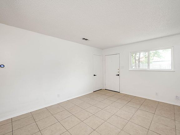 4th image of 3306 Dolphin Dr #A
