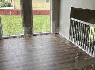 8915 NE 101st St, Kansas City, MO 64157