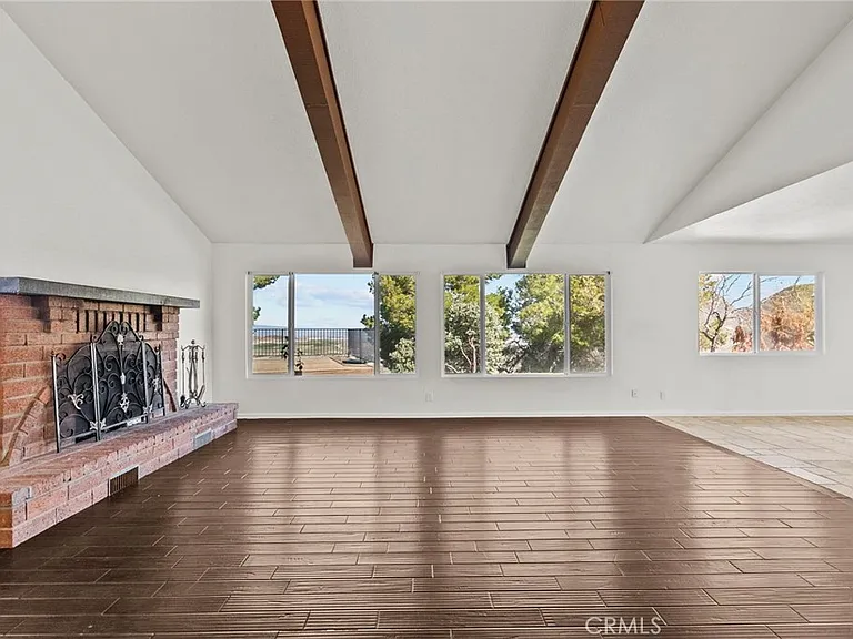 1138 Lakeview Dr — Photo 13