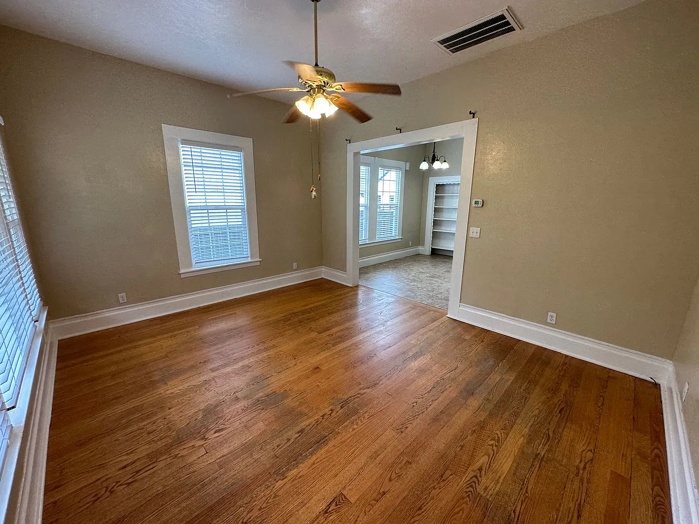 Single Story 3 Bedroom 2 Bath Home near Downtown Antioch — Photo 3