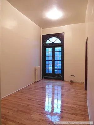 Rented by Bond New York | media 9