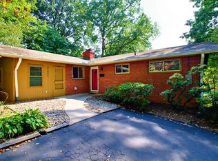 10125 Spring Lake Ter, Fairfax, VA 22030