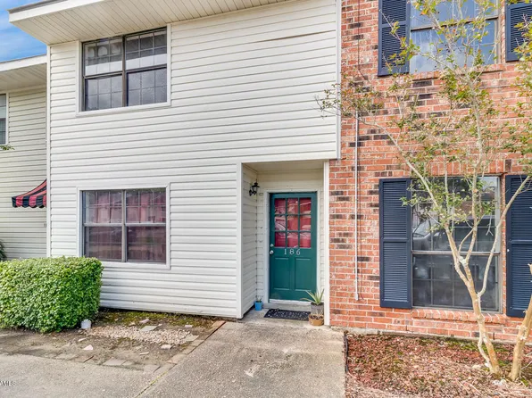 186 Southfield Pkwy, Lafayette, LA 70506