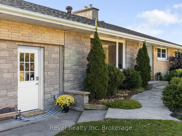 21 John St, Springwater, ON L0L 1P0